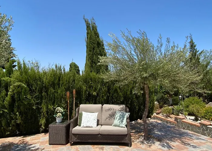 Detached Holiday House, 2 Bedrooms, Private Garden, Pool